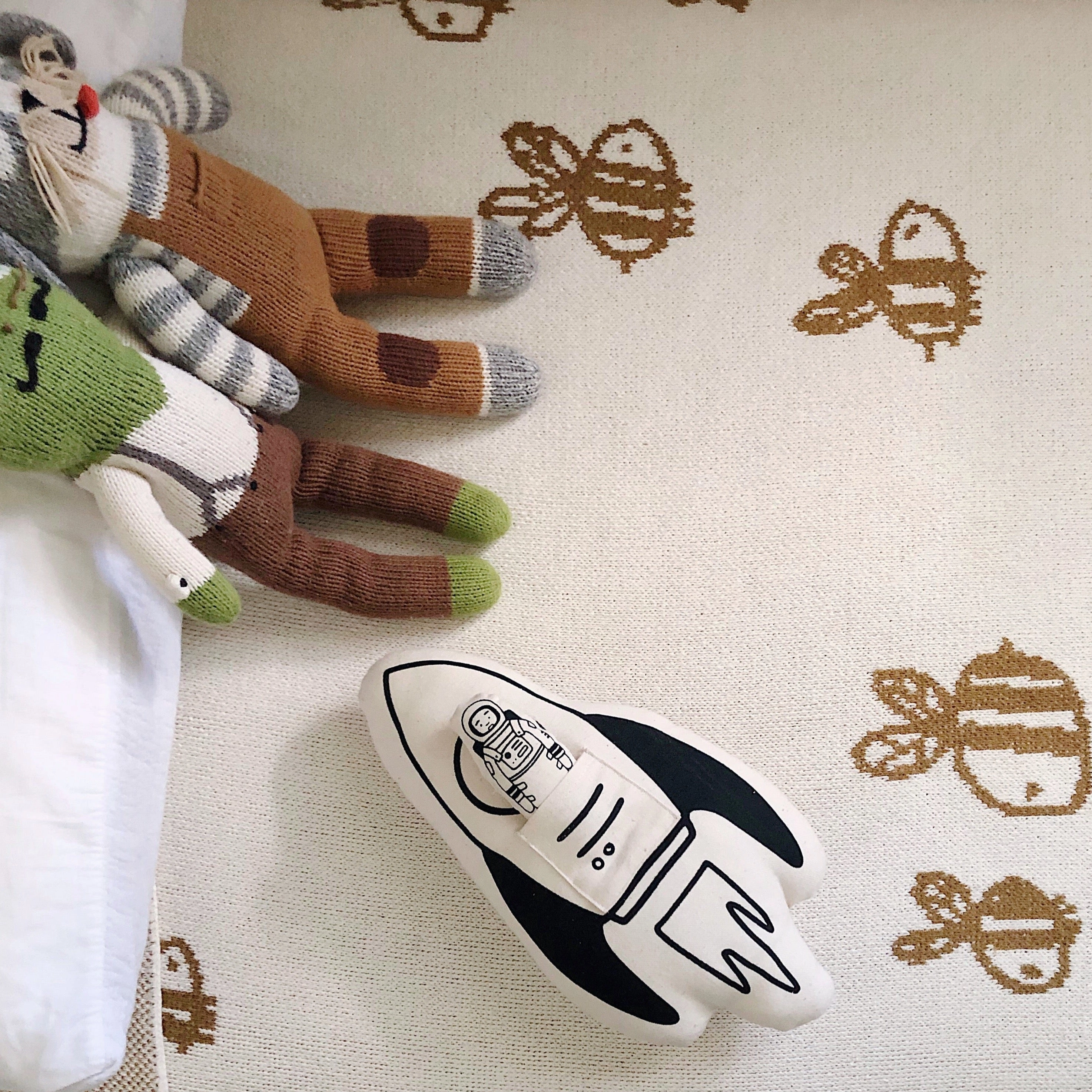 Rocket   Astronaut pillow