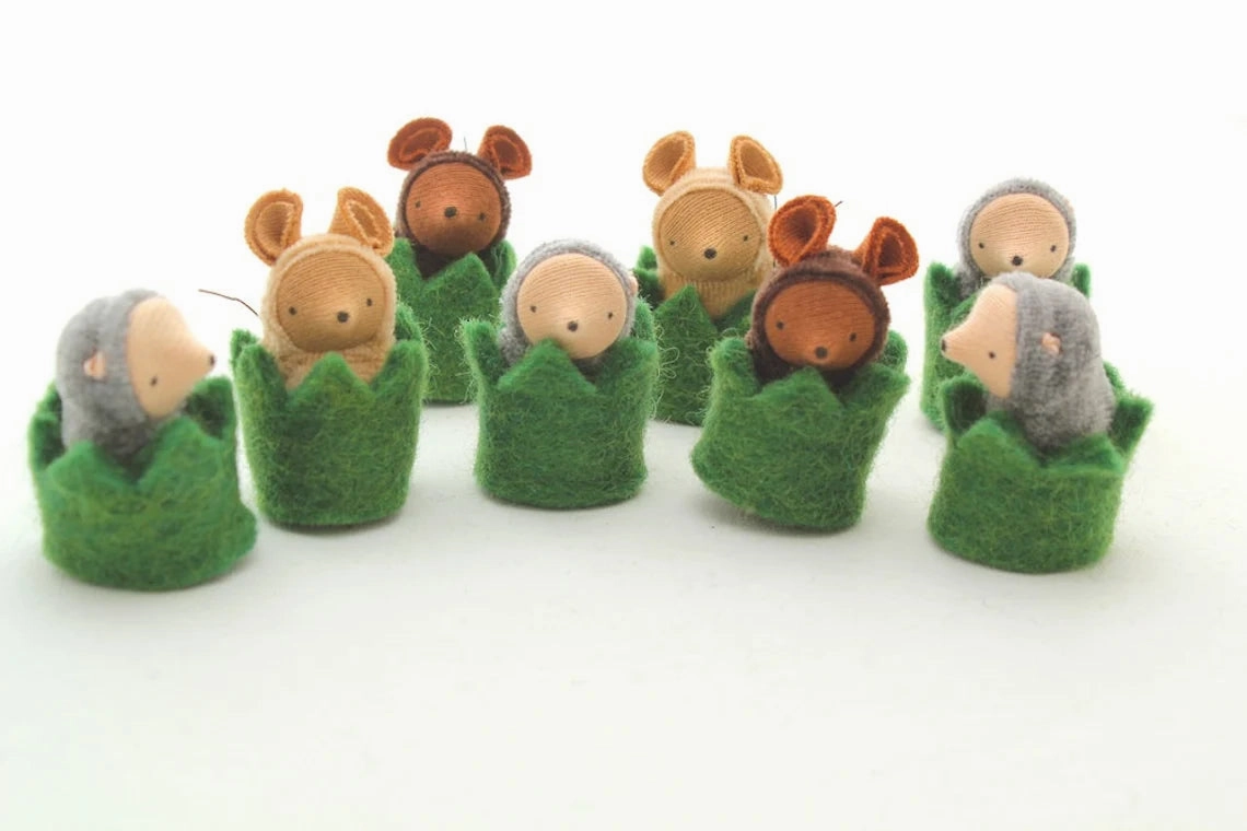 Sale Fairyshadow Little Critter in a Hedge Cozy, Gray Mole