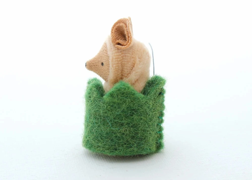 Sale Fairyshadow Little Critter in a Hedge Cozy, Tan Mouse