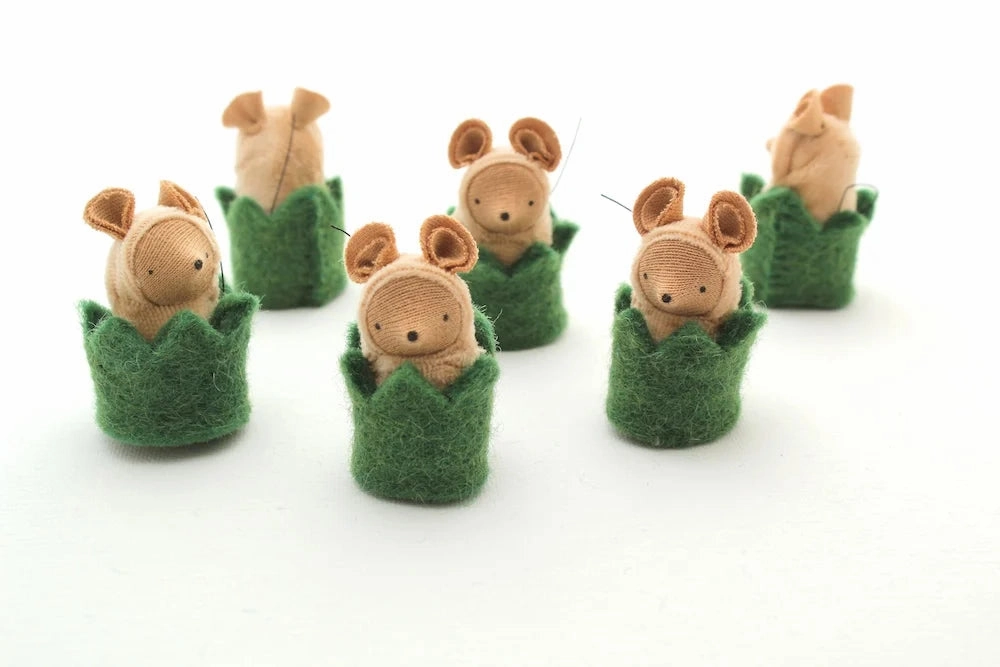 Sale Fairyshadow Little Critter in a Hedge Cozy, Tan Mouse