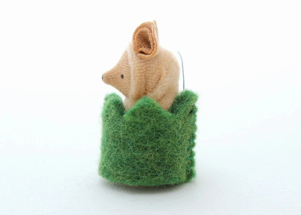 Sale Fairyshadow Little Critter in a Hedge Cozy, Tan Mouse