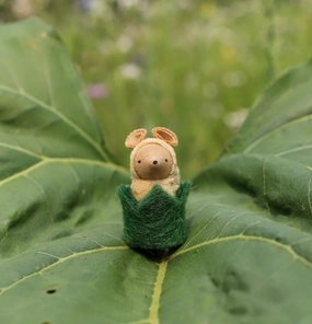 Sale Fairyshadow Little Critter in a Hedge Cozy, Tan Mouse