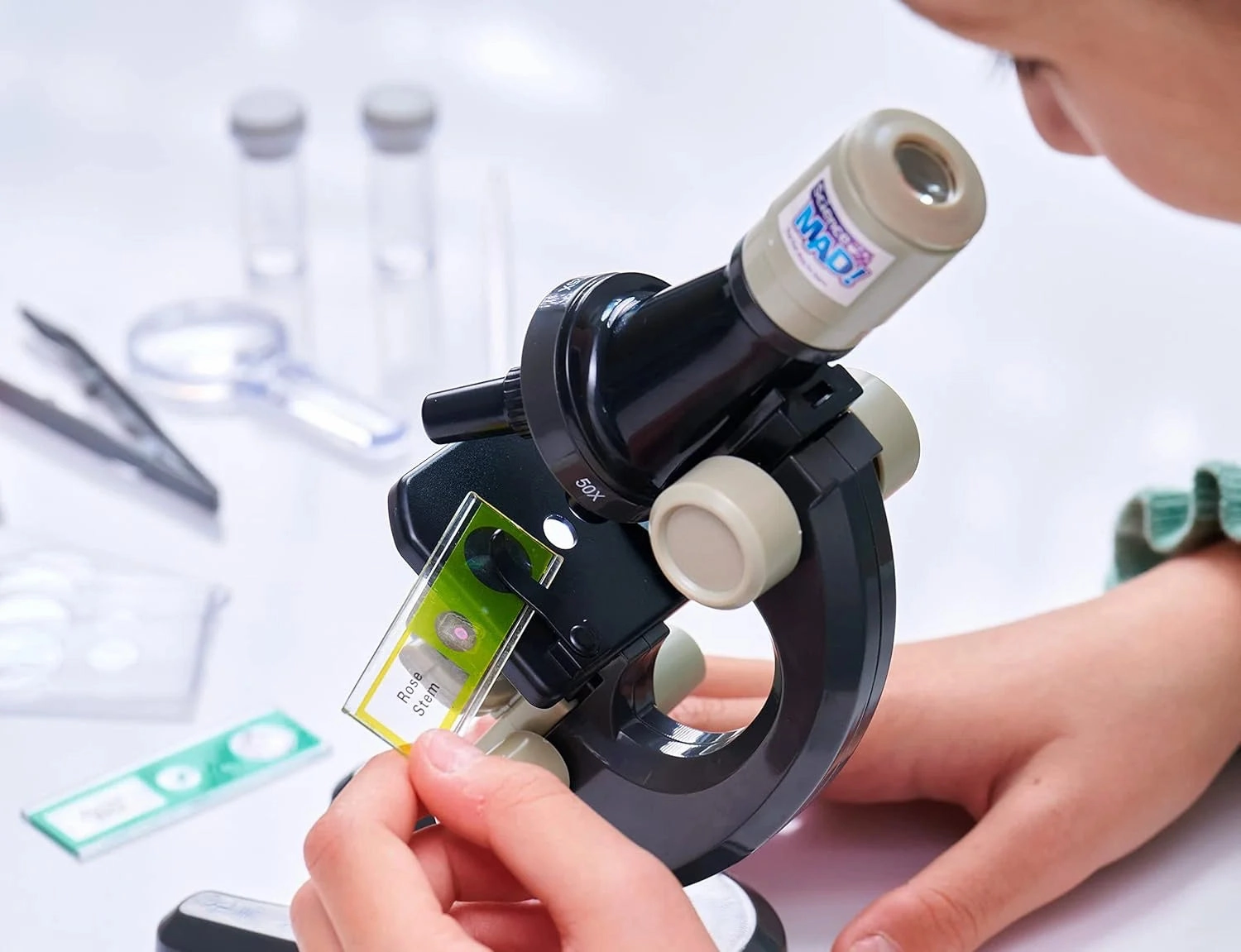 Science Mad 100x Microscope - 30 Piece Set