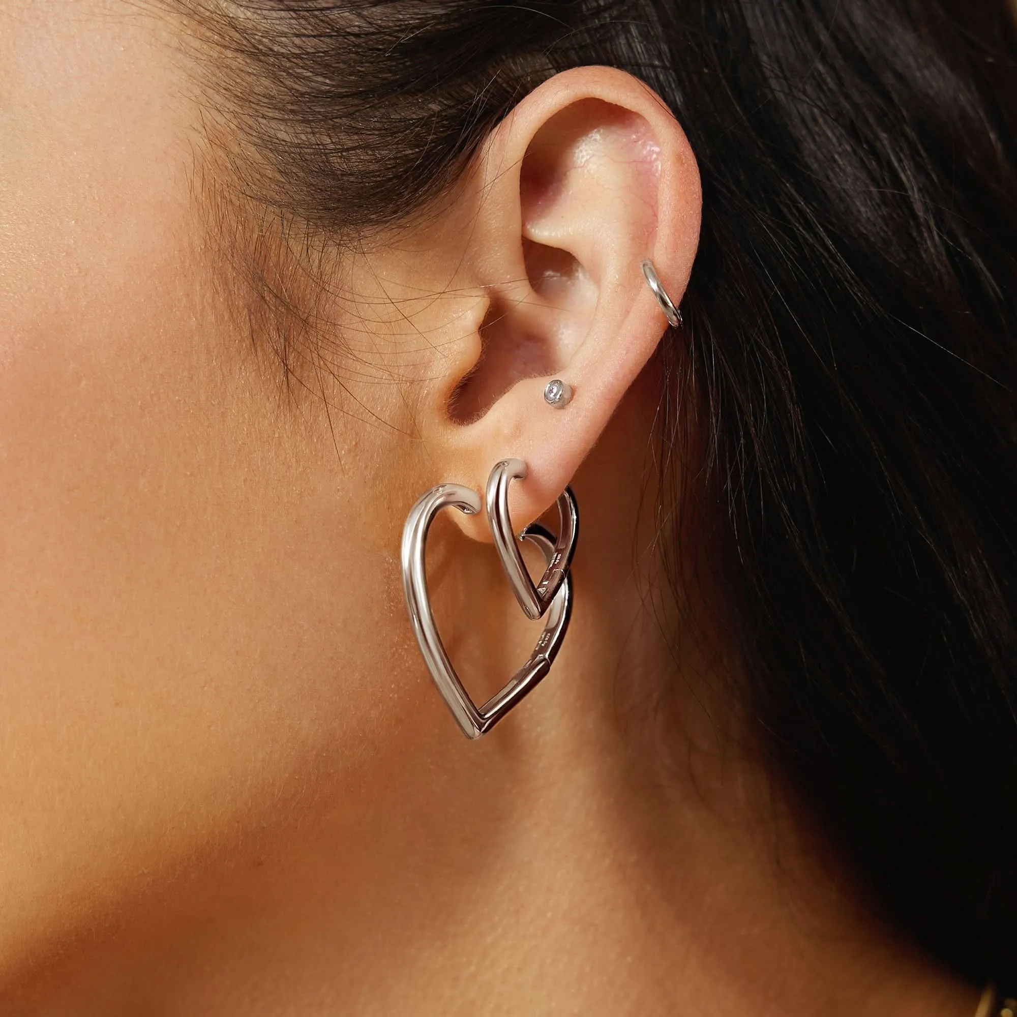 Silver Medium Heart Hoop Earrings E064-03H Ania Haie Jewellery