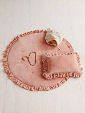 Soft Velvet Apricot Mat with Frill