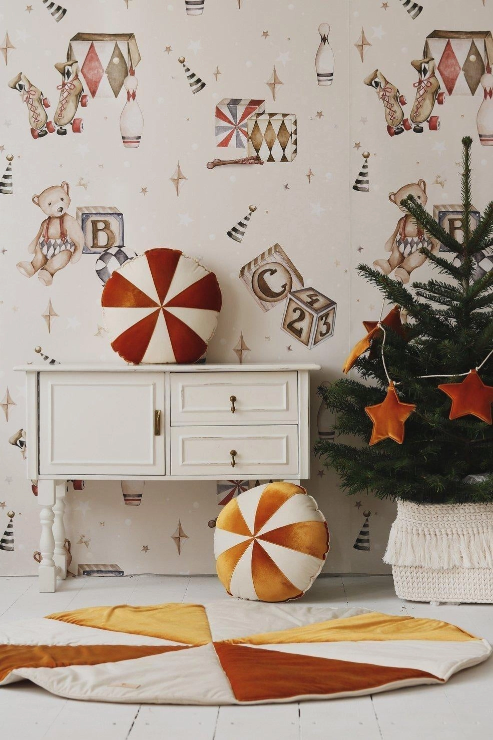 Velvet Gold Dust Garland with Stars