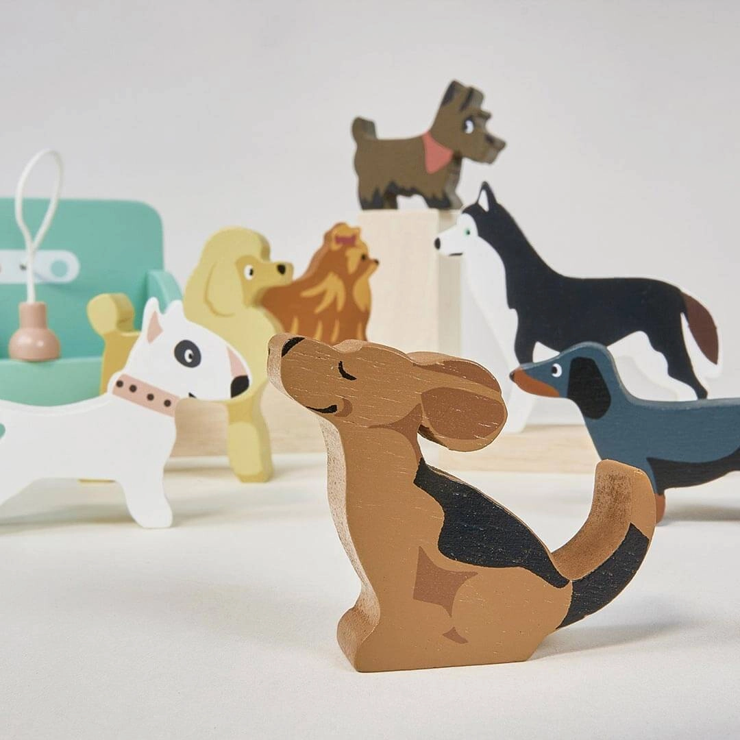 Waggy Tails Wooden Dog Salon