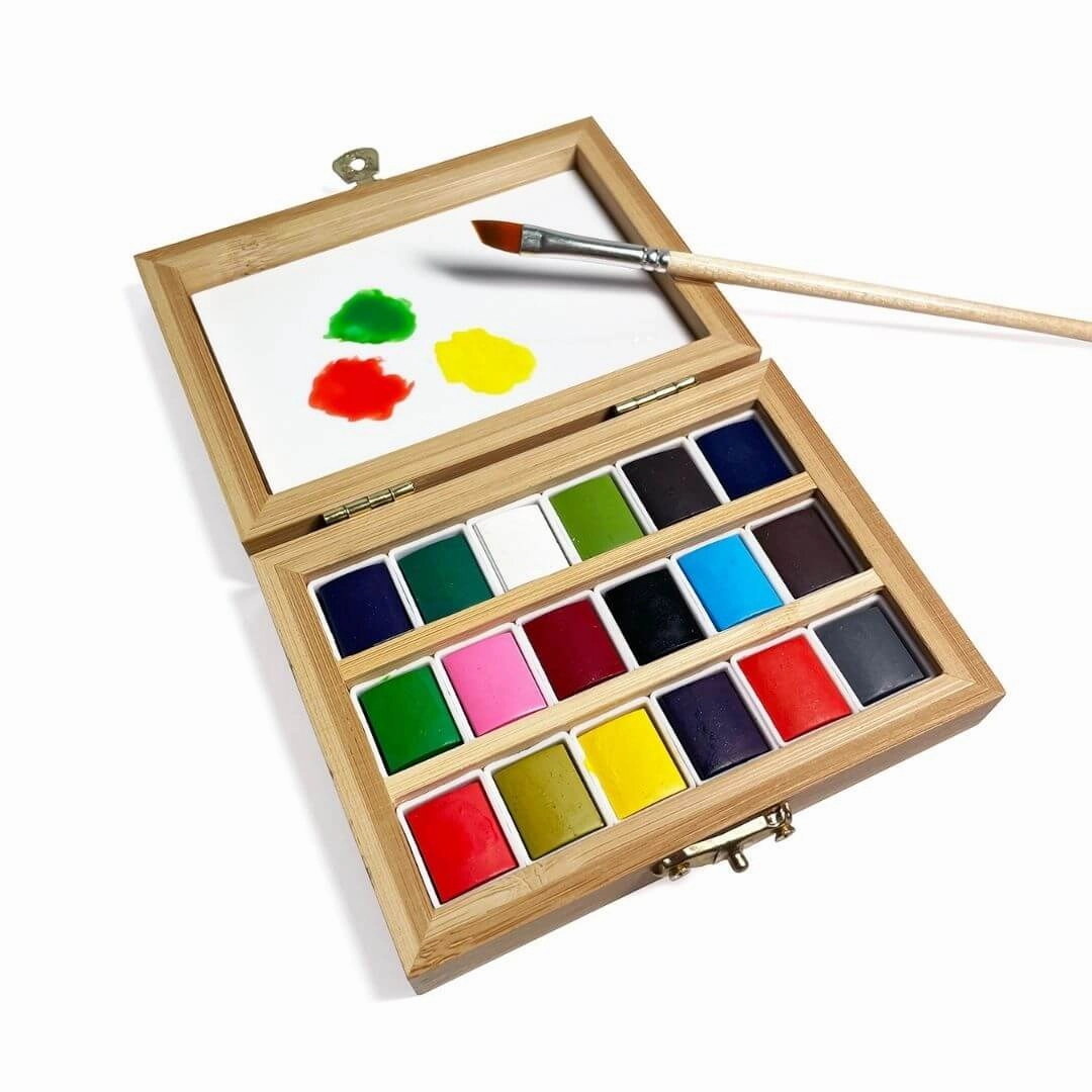 Watercolor Set in a Bamboo Box